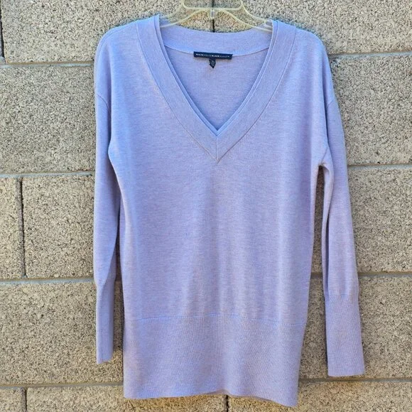 White House Black Market Size S Light Purple Lavender V Neck Sweater Top - Picture 8 of 8